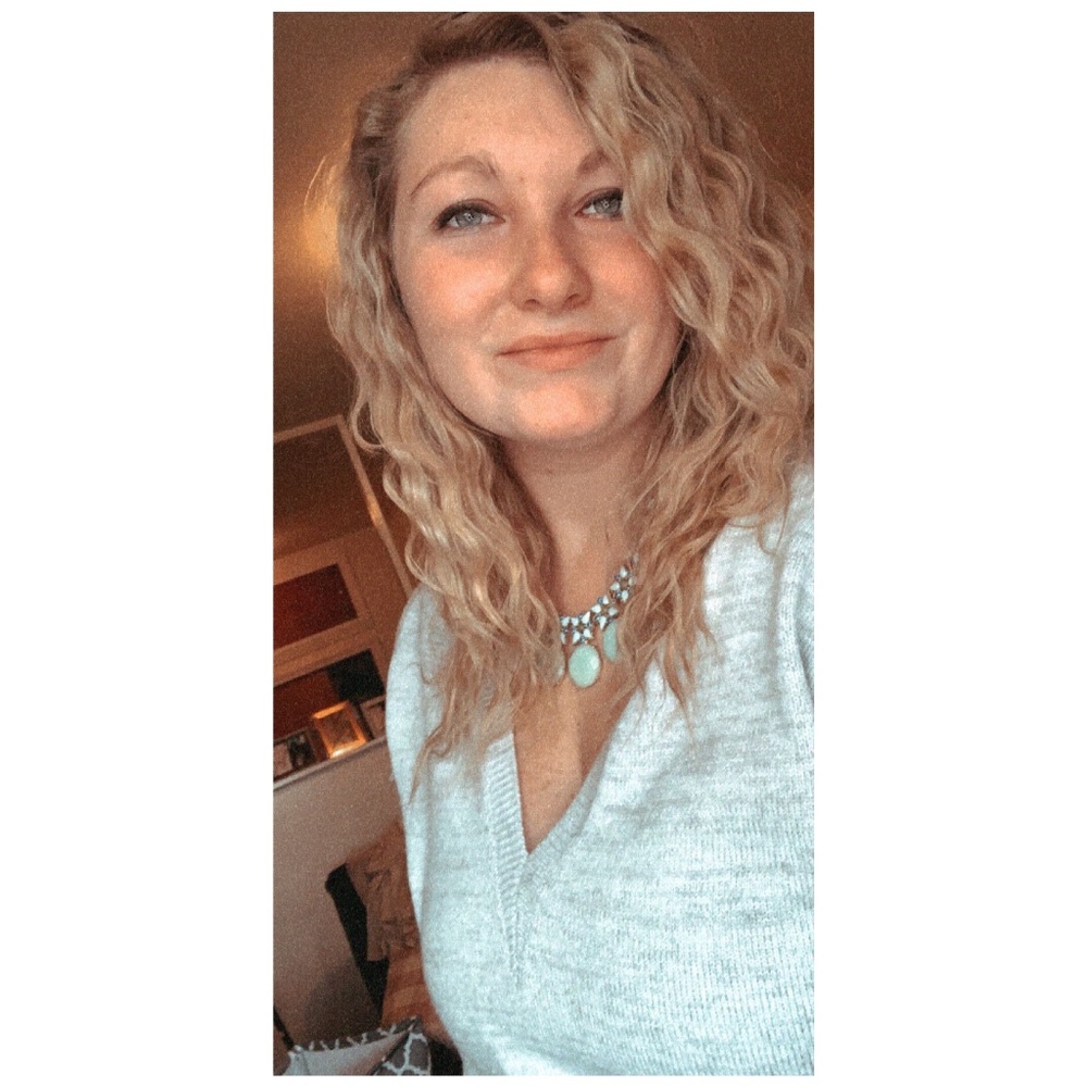 Meet your Posher, Jade